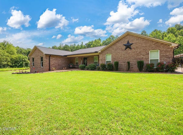64 Coopers Way, Lexington, TN 38351