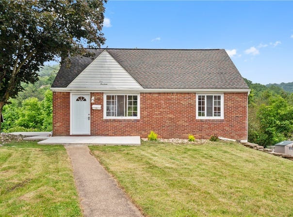 114 Oliver Dr, White Oak, PA 15131
