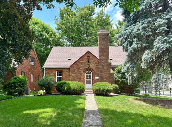 2808 44th Street, Des Moines, IA 50310
