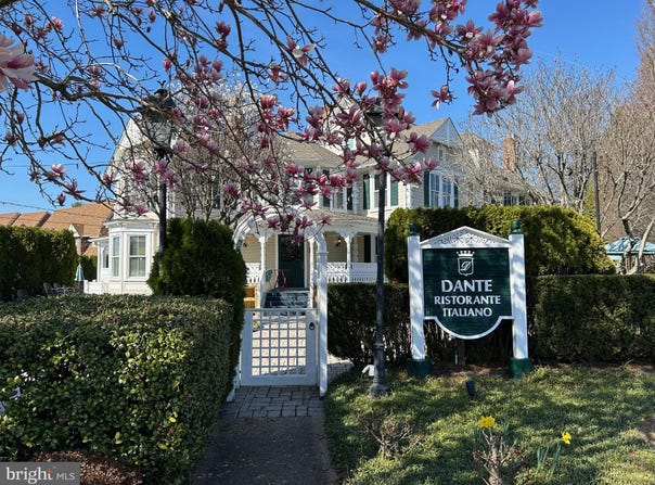 1000 MANNING ST, GREAT FALLS, VA 22066