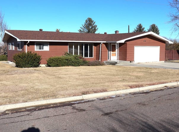 1014 9th Street, Winner, SD 57580