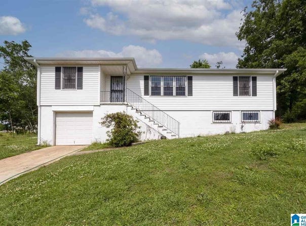 2804 10TH STREET, CENTER POINT, AL 35215