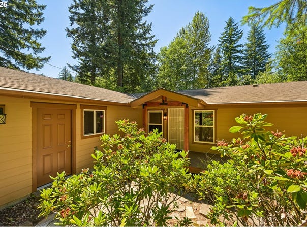 24201 E EVERGREEN PARK ST, Welches, OR 97067