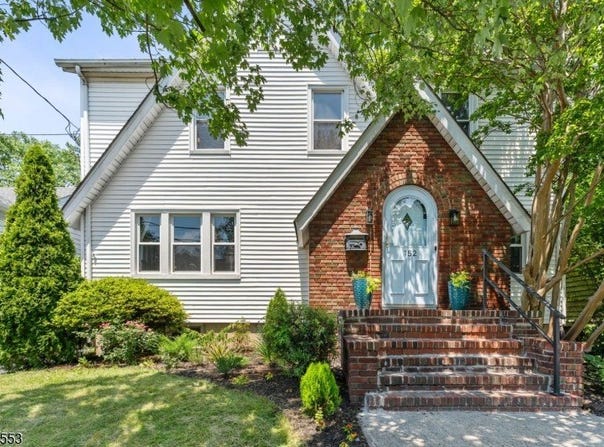 152 Hilton Ave, Maplewood Twp., NJ 07040-3204