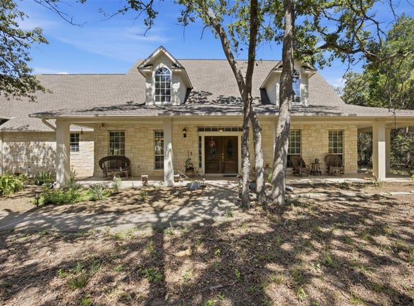197 Elm Wood Dr, Elgin, TX 78621