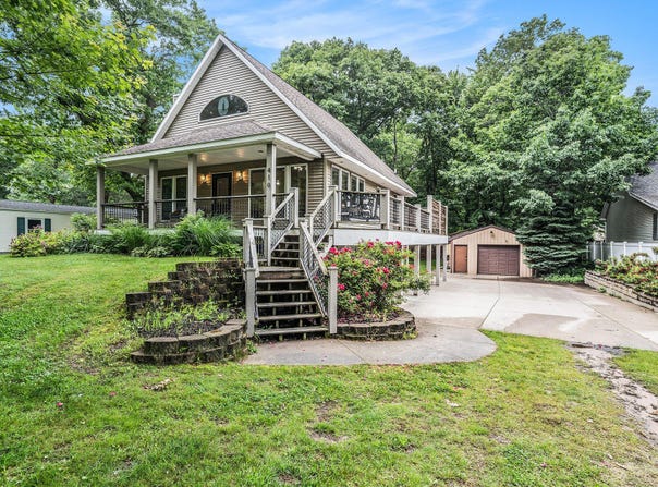 410 N Spencer Road, Mears, MI 49436