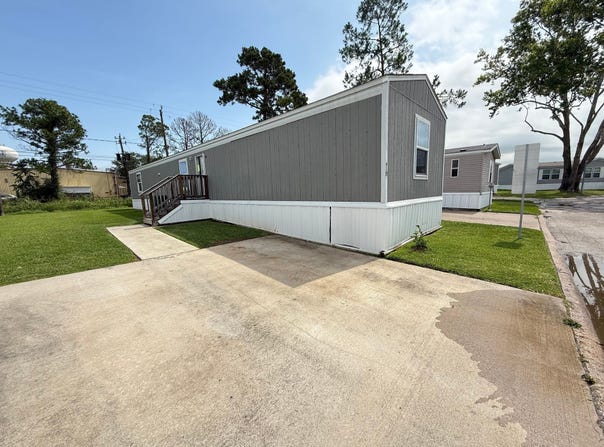 5000 ALLEN GENOA RD, PASADENA, TX 77504