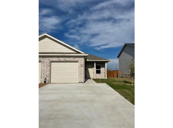 2813-2817 Peony Drive, Sherman, TX 75092