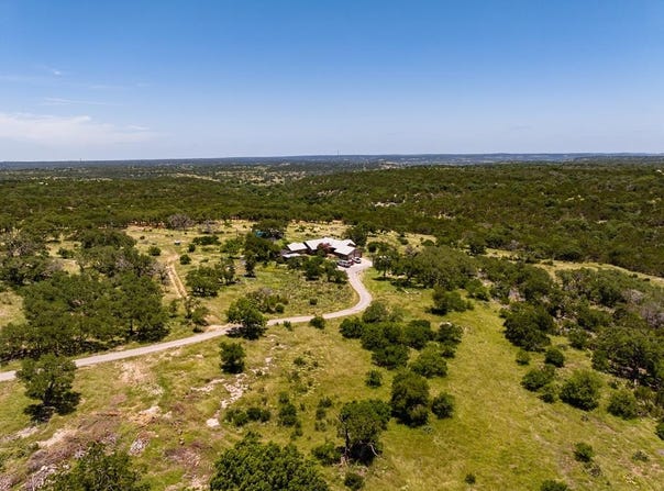 190 Jones Rd, Kerrville, TX 78028