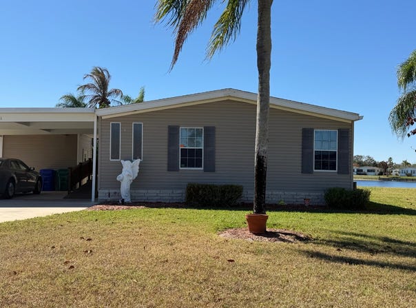 21 Treasure cir, Sebastian, FL 32958