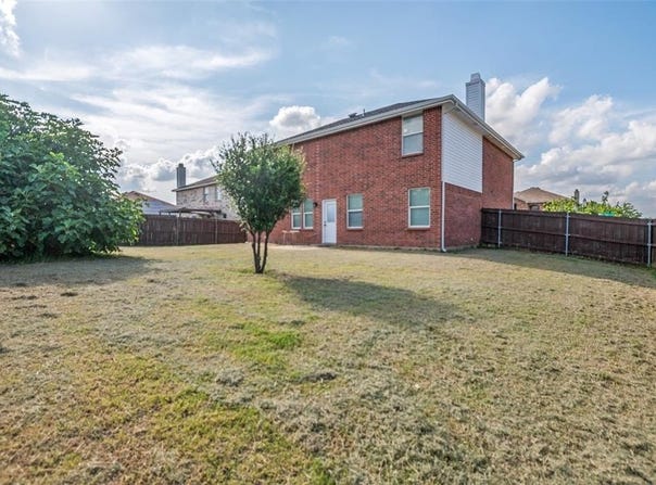 2007 Brazos Court, Grand Prairie, TX 75052