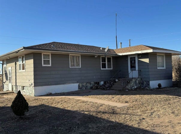 35054 Road 746, Elsie, NE 69134