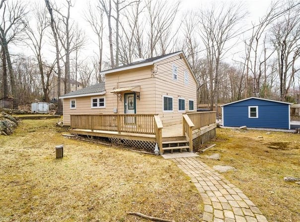 281 Richardson Road, Coventry, RI 02816