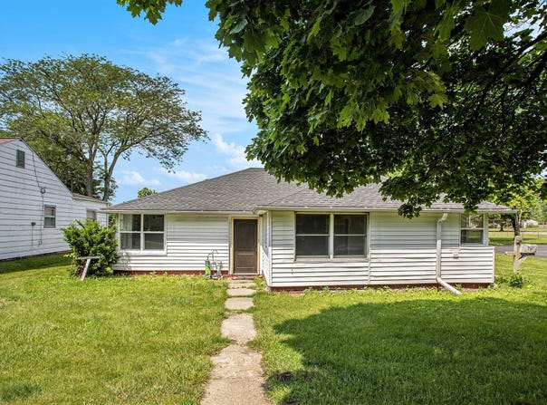 716 Langrick Street, Sturgis, MI 49091