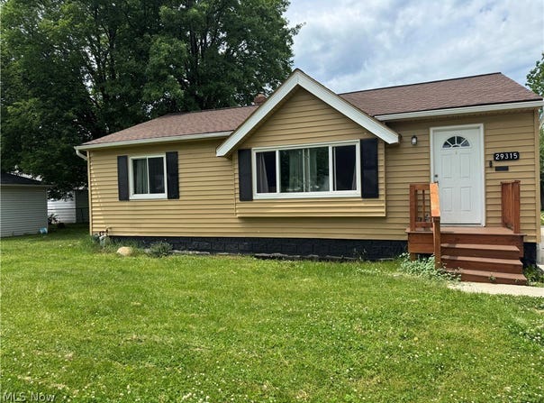 29315 Fairway Boulevard, Willowick, OH 44095