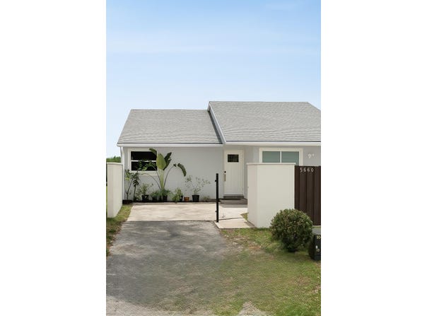 5660 Biscayne Drive, Greenacres, FL 33463