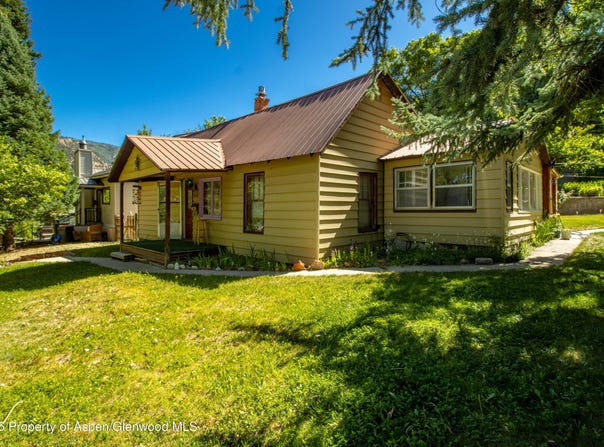 1122 Blake Avenue, Glenwood Springs, CO 81601