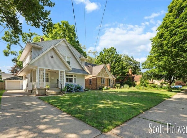 702 Griswold Street SE, Grand Rapids, MI 49507
