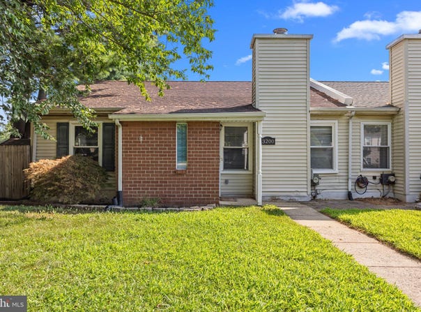 3200 ELLINGTON COURT, BENSALEM, PA 19020