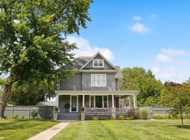 2812 West Avenue, Burlington, IA 52601