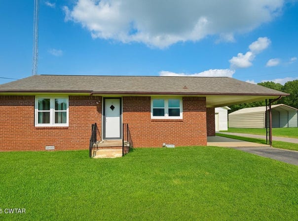 811 Gibson Road, Trenton, TN 38382