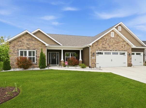 13667 Stone Table Boulevard, Fort Wayne, IN 46845-0103