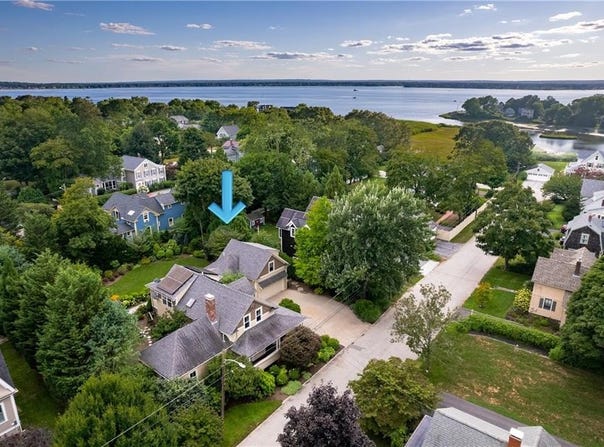 20 Short Road, Barrington, RI 02806