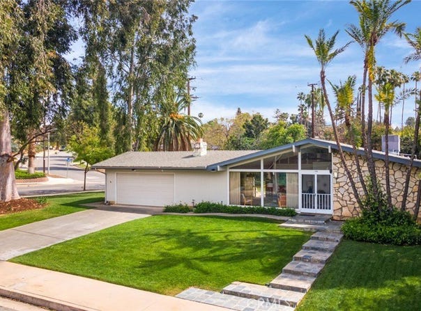130 Sunridge Way, Redlands, CA 92373