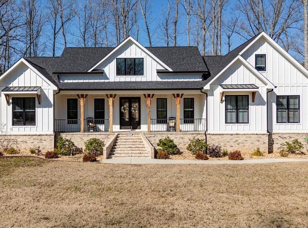 835 Edgewater Way, Jasper, TN 37347