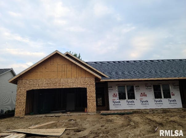 3716 W EAGLE POINT Drive, Peoria, IL 61615