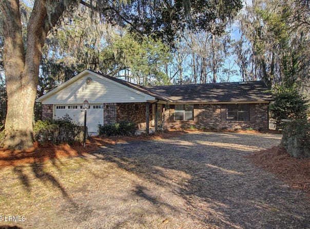 2001 Ashwood Circle, Beaufort, SC 29906