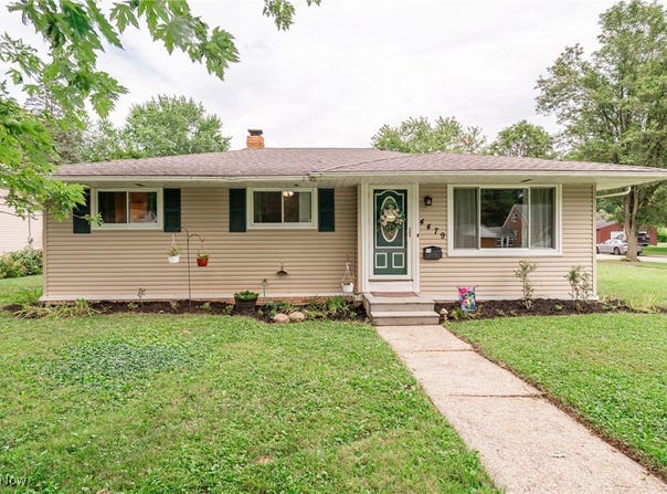 4479 Columbia Road, North Olmsted, OH 44070