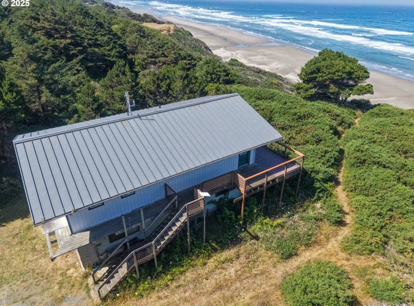 88576 WHITING LN, Bandon, OR 97411