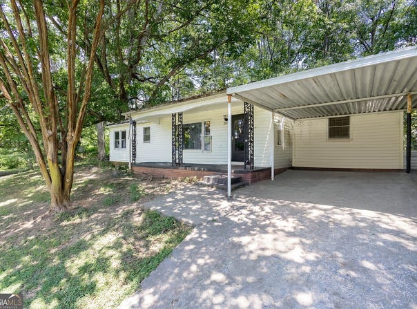 227 Bennett St, Heflin, AL 36264