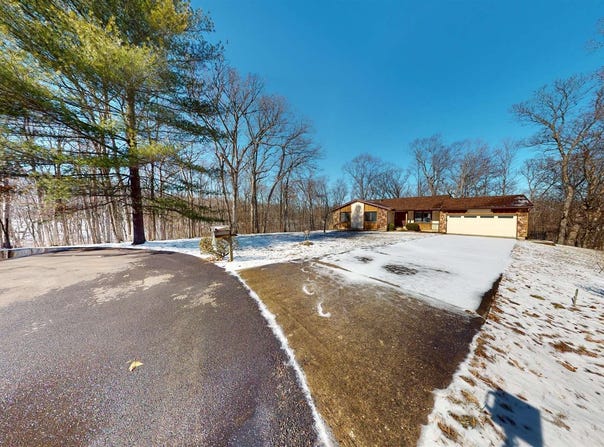 5 Wilderness Lane, Defiance, MO 63341