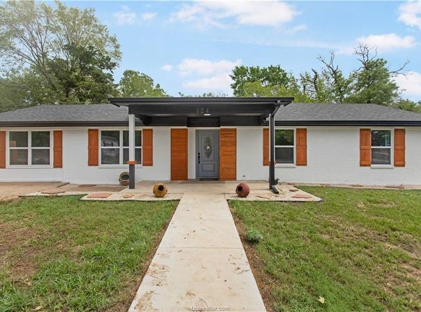 904 Westview, Caldwell, TX 77836-1051