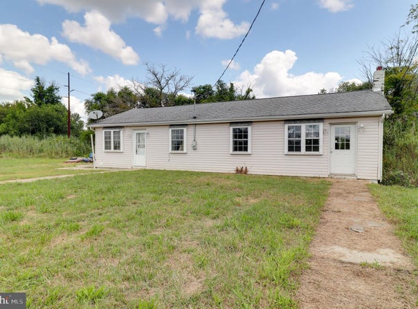 32 OLD KINGS HIGHWAY, MANNINGTON, NJ 08079