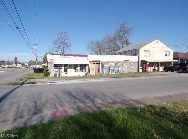 910 Neal Street, Parkersburg, WV 26101