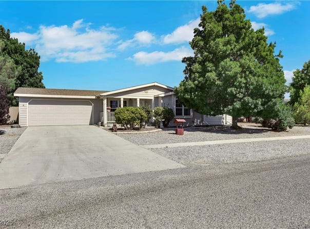 3191 Cedarwood Street, Pahrump, NV 89048