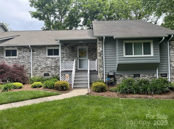 205 Wellington Hills Circle unit: 205, Salisbury, NC 28147