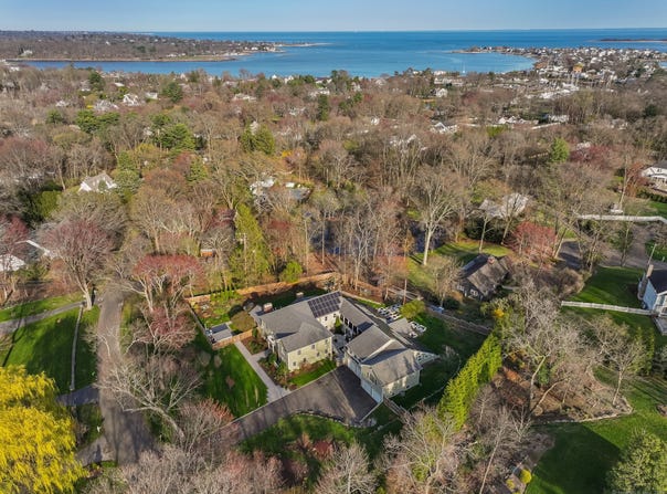 17 Pequot Drive, Norwalk, CT 06855