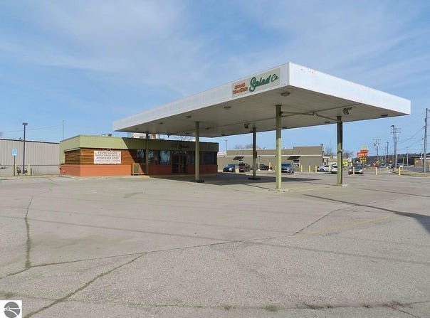 2500 W South Airport Road, Traverse City, MI 49684