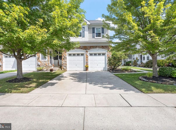 32 CARTER LANE, MARLTON, NJ 08053