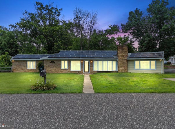 19 SPRUCE AVENUE, BORDENTOWN, NJ 08505