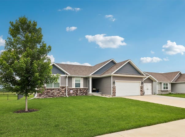 1607 NE 2nd Street, Stuart, IA 50250