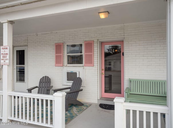 301 Henderson Boulevard, Atlantic Beach, NC 28512
