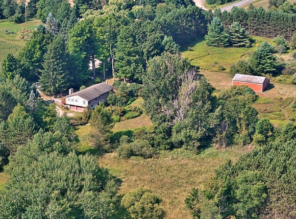19120 Leroy Road Road, Leroy, MI 49655