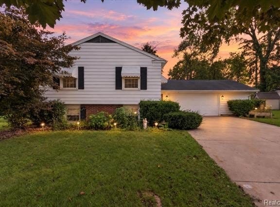 302 Miami Court, Tecumseh, MI 49286