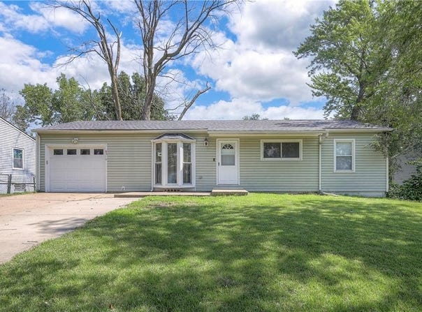 8516 Barnett Avenue, Kansas City, KS 66112