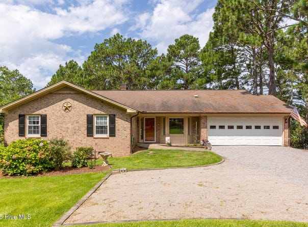 168 Overlook Drive, West End, NC 27376